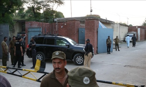 Earthquake in Pakistan damages prison walls, over 200 prisoners escape